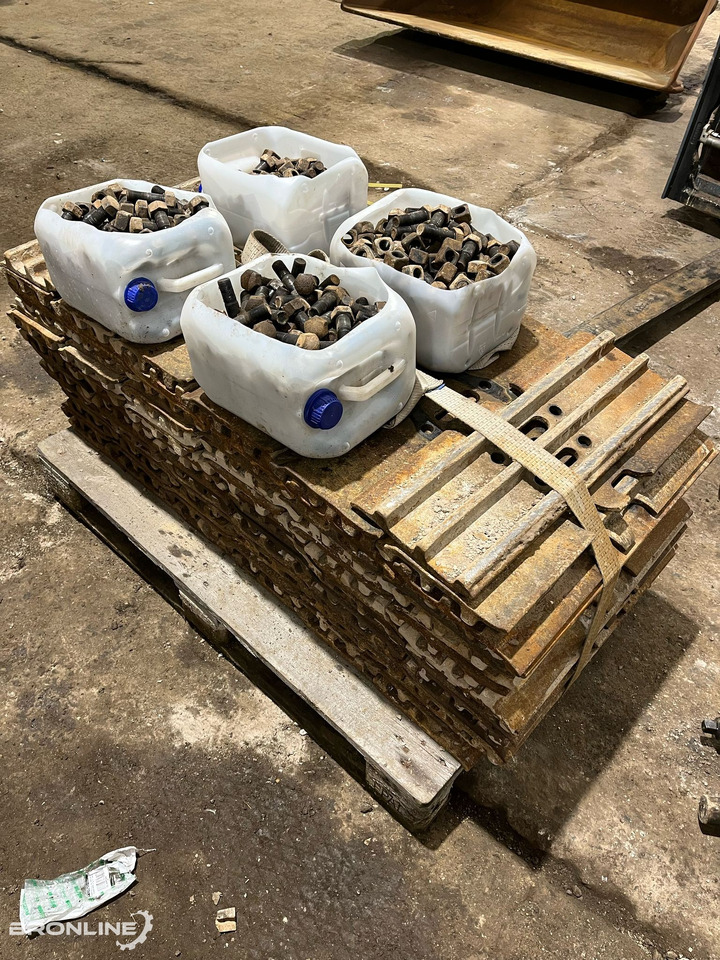 Roomikukilbid 98tk komplekt/track shoes 98pcs - Track for Excavator: picture 1 Roomikukilbid 98tk komplekt/track shoes 98pcs - Track for Excavator: picture 1