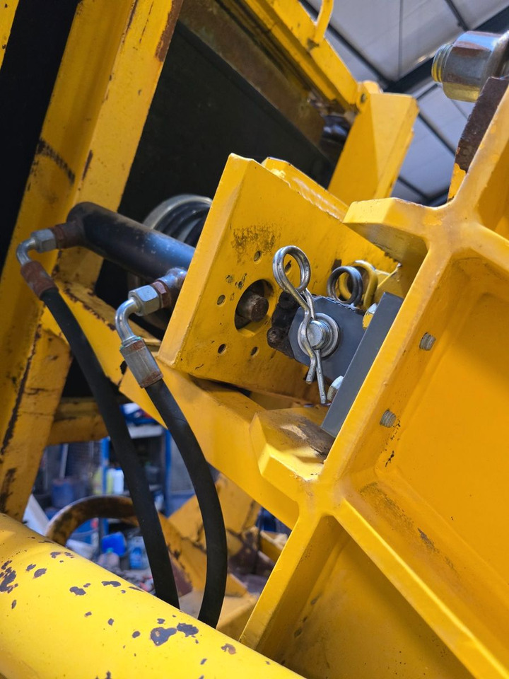 Hook lift truck Rubble Master RM 60 Backenbrecher Brecher: picture 16 Hook lift truck Rubble Master RM 60 Backenbrecher Brecher: picture 16