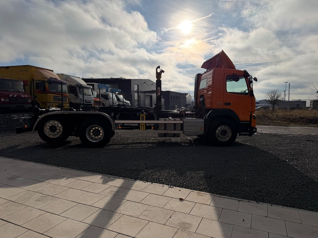 Volvo FMX 460 Abrollkipper Lift/Lenk Hyvalift - Hook lift truck: picture 5 Volvo FMX 460 Abrollkipper Lift/Lenk Hyvalift - Hook lift truck: picture 5