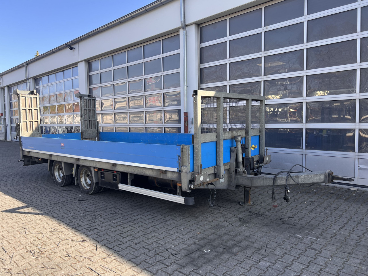 Humbaur HBTZ 136224 TA-BS 13,6 t Tandemtieflader - Low loader trailer: picture 2 Humbaur HBTZ 136224 TA-BS 13,6 t Tandemtieflader - Low loader trailer: picture 2