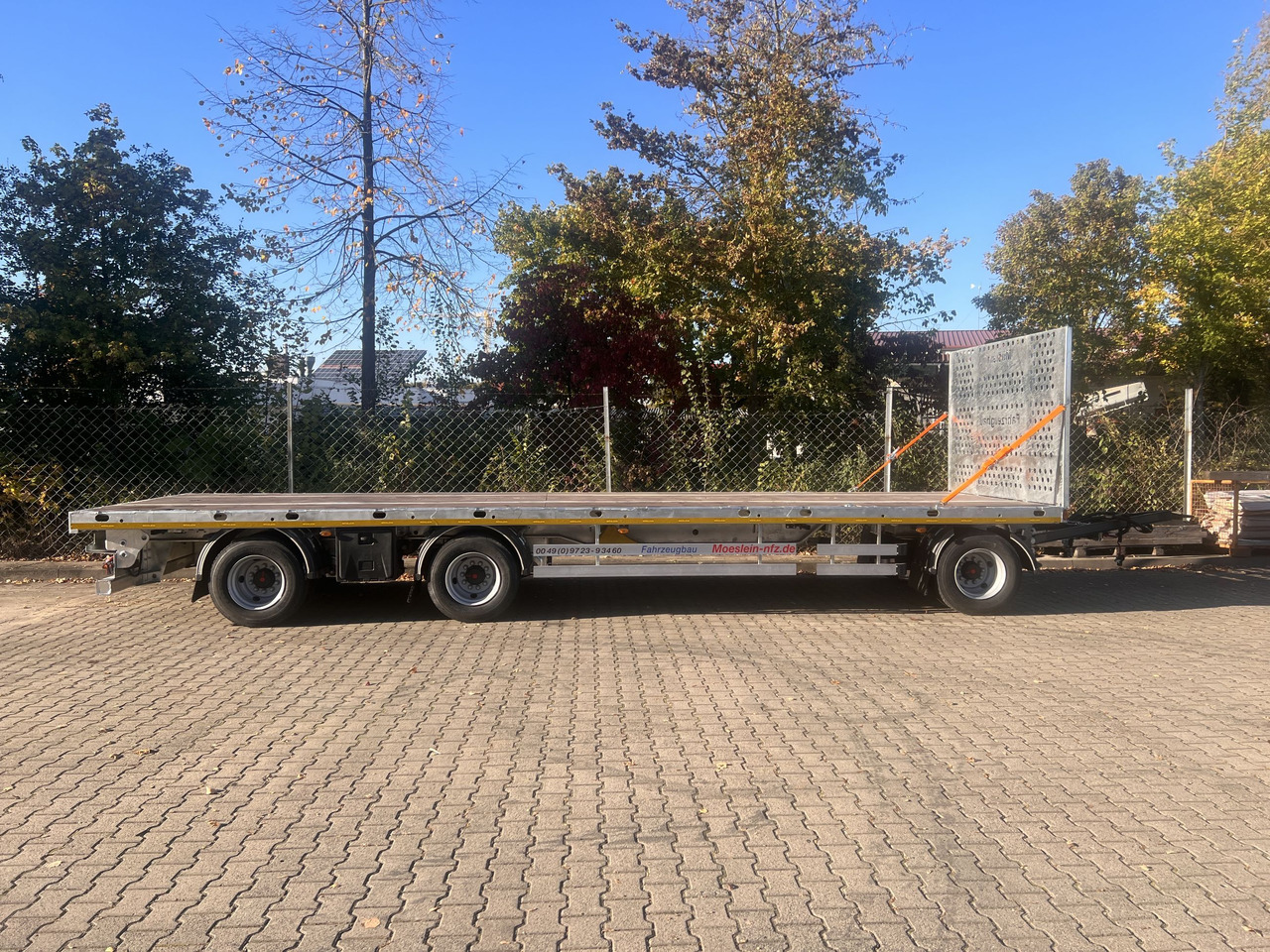 Möslein T 3 Plato 10,5 m 3 Achs Jumbo- Plato- Anhänger 10,50 m, Mega - Dropside/ Flatbed trailer: picture 1 Möslein T 3 Plato 10,5 m 3 Achs Jumbo- Plato- Anhänger 10,50 m, Mega - Dropside/ Flatbed trailer: picture 1