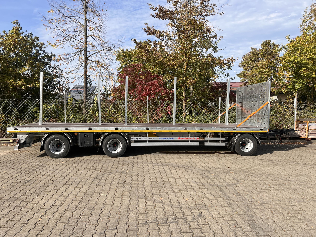 Möslein T 3 Plato 10 m 3 Achs Jumbo- Plato- Anhänger 10 m, Mega - Dropside/ Flatbed trailer: picture 1 Möslein T 3 Plato 10 m 3 Achs Jumbo- Plato- Anhänger 10 m, Mega - Dropside/ Flatbed trailer: picture 1