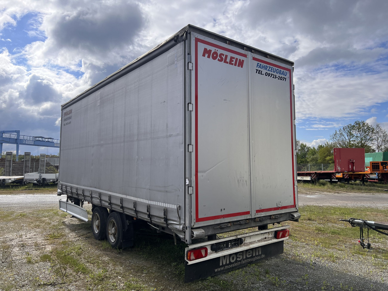 Möslein TPF 11-D Schwebheim Tandem- Planenanhänger Durchladen - Curtainsider trailer: picture 5 Möslein TPF 11-D Schwebheim Tandem- Planenanhänger Durchladen - Curtainsider trailer: picture 5