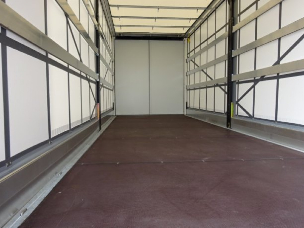 Möslein TPW 105 D Schwebheim Tandem- Planenanhänger Durchladen - Curtainsider trailer: picture 4 Möslein TPW 105 D Schwebheim Tandem- Planenanhänger Durchladen - Curtainsider trailer: picture 4