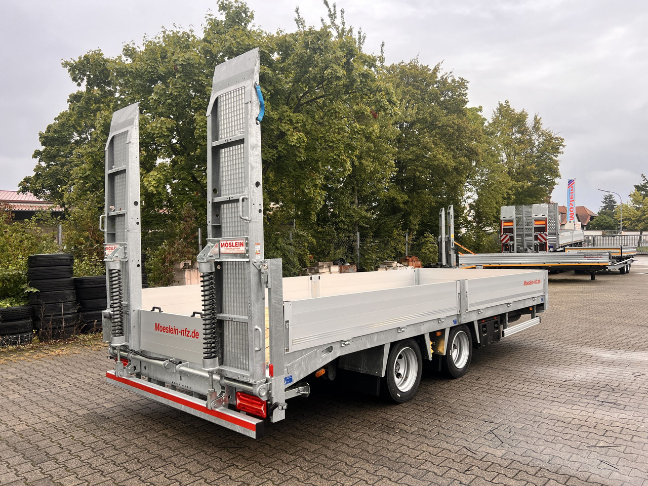 Möslein TT 14 14,4 t TandemtiefladerNeufahrzeug - Low loader trailer: picture 3 Möslein TT 14 14,4 t TandemtiefladerNeufahrzeug - Low loader trailer: picture 3