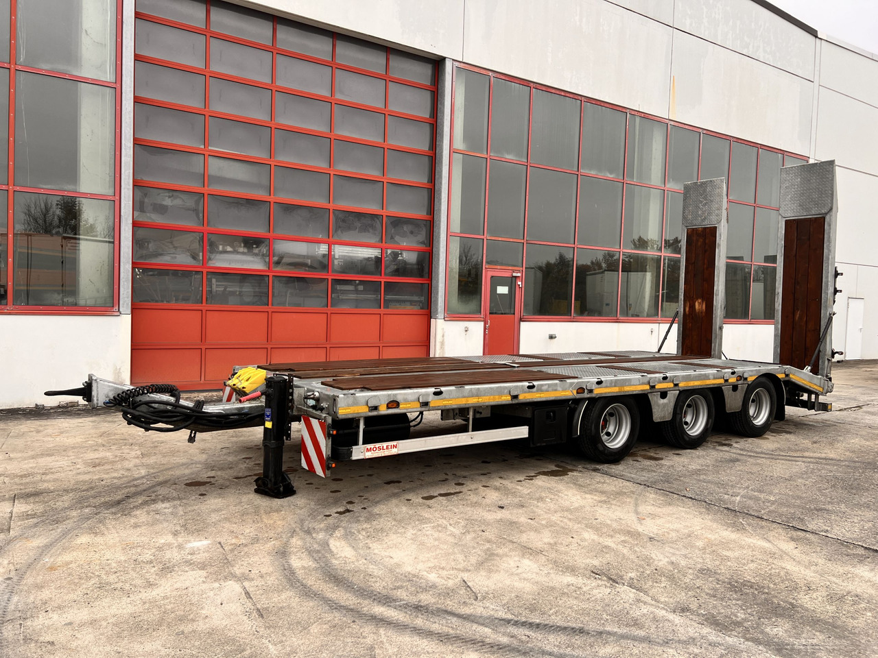 Möslein TTA33 Schwebheim 31 t Tridemtieflader gelenkt, Neuwertig - Low loader trailer: picture 4 Möslein TTA33 Schwebheim 31 t Tridemtieflader gelenkt, Neuwertig - Low loader trailer: picture 4