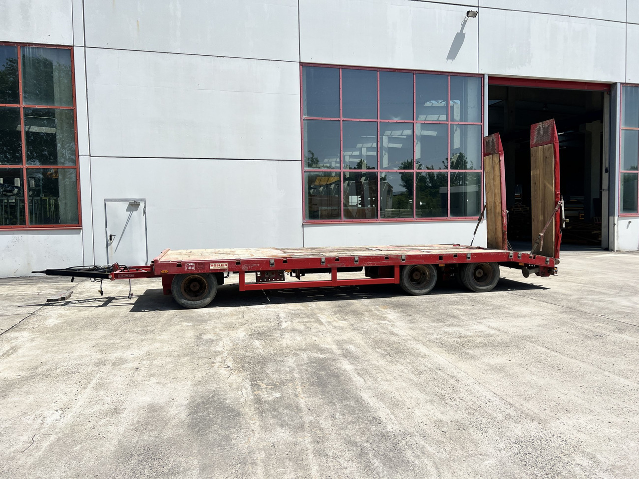 T3 3 Achs Tiefladeranhänger mit gerader Ladefläche - Low loader trailer: picture 1 T3 3 Achs Tiefladeranhänger mit gerader Ladefläche - Low loader trailer: picture 1