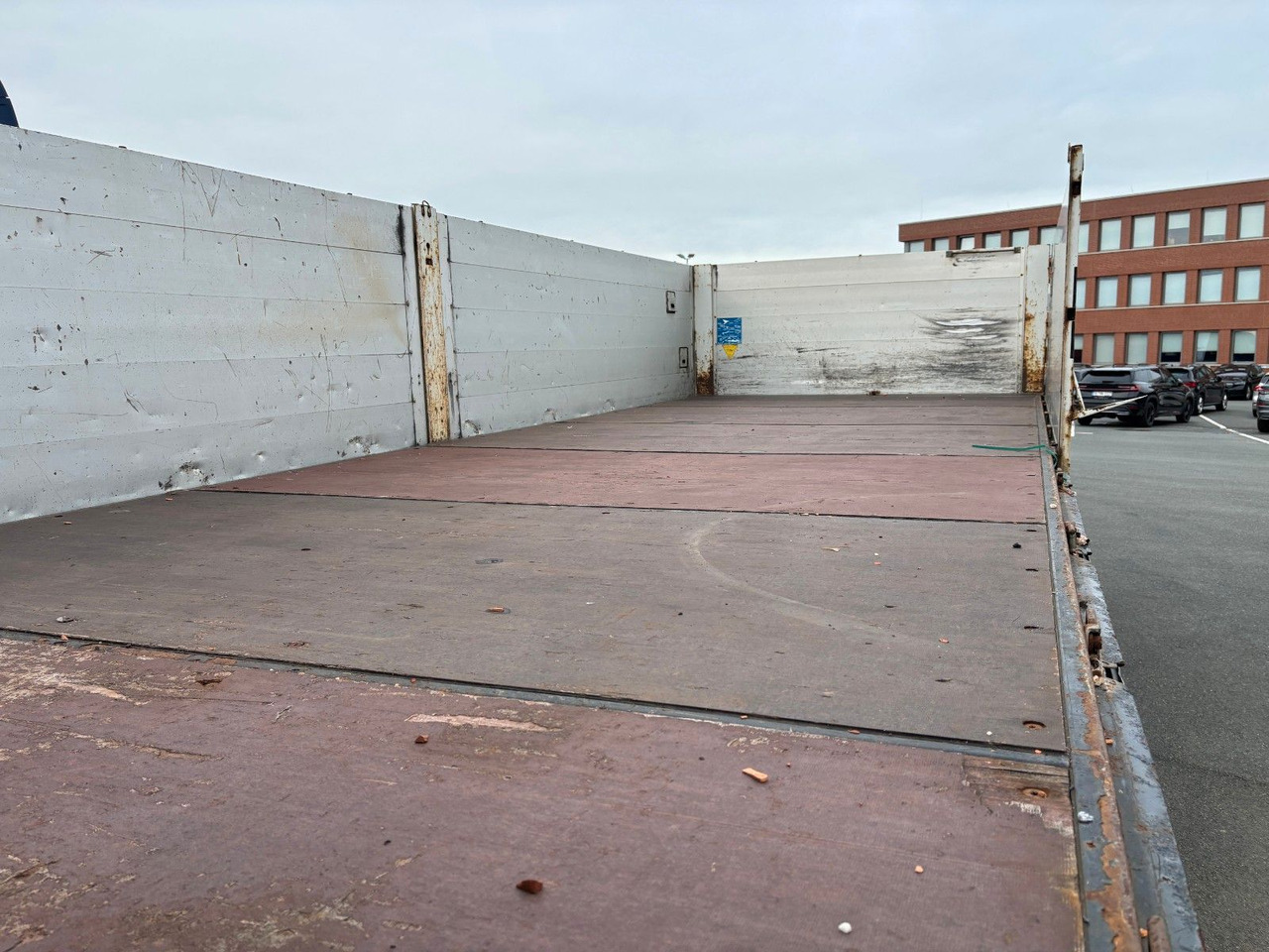 Krone AZ18 + Palettenkasten - Dropside/ Flatbed trailer: picture 2 Krone AZ18 + Palettenkasten - Dropside/ Flatbed trailer: picture 2