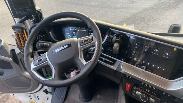 Hook lift truck DAF XF 480 FAN Abroller VDL DAF XF 480 FAN Abroller VDL: picture 12 Hook lift truck DAF XF 480 FAN Abroller VDL DAF XF 480 FAN Abroller VDL: picture 12