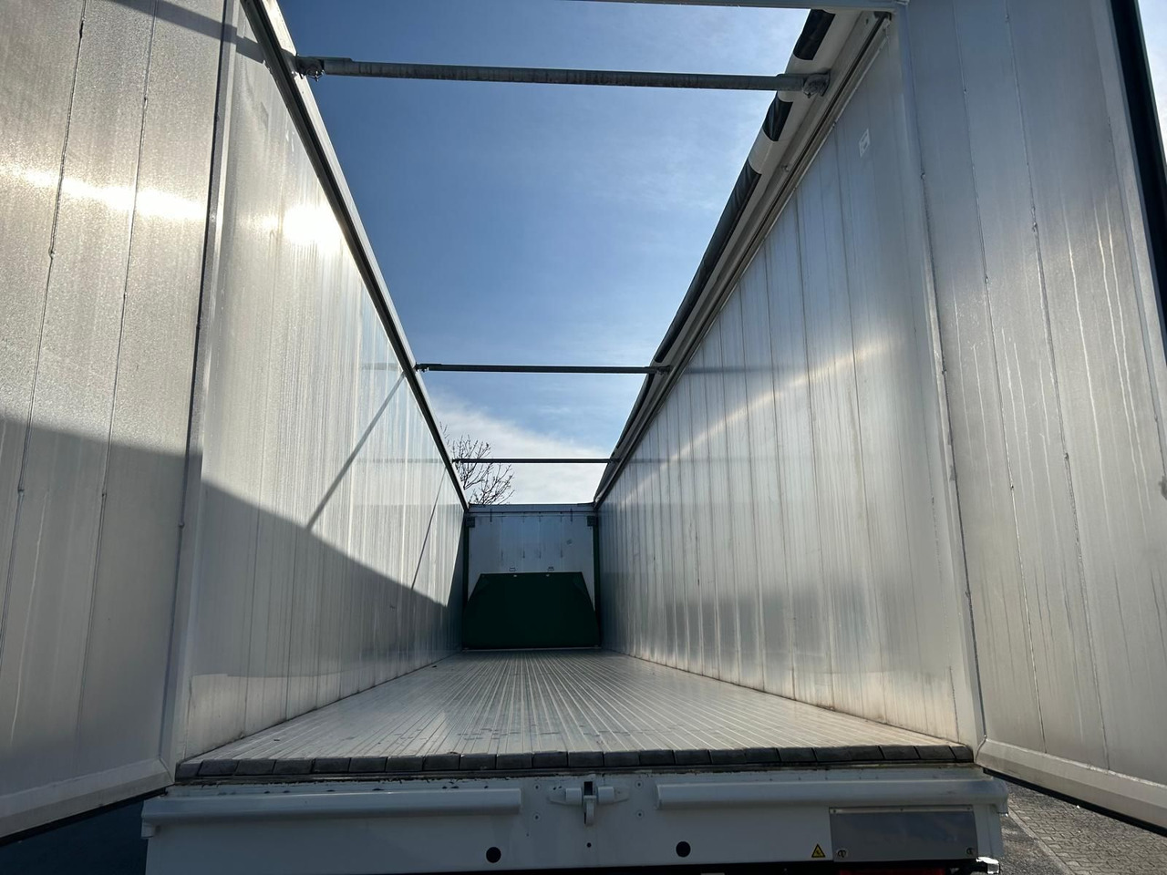 Walking floor semi-trailer Stas bioSTAR 91,3 cbm: picture 8 Walking floor semi-trailer Stas bioSTAR 91,3 cbm: picture 8
