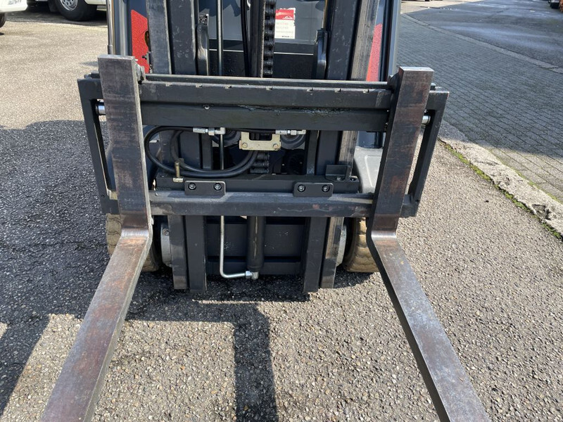 Linde H 14 EVO H 14 EVO 2017 mast 620 cm !!! - Forklift: picture 3 Linde H 14 EVO H 14 EVO 2017 mast 620 cm !!! - Forklift: picture 3