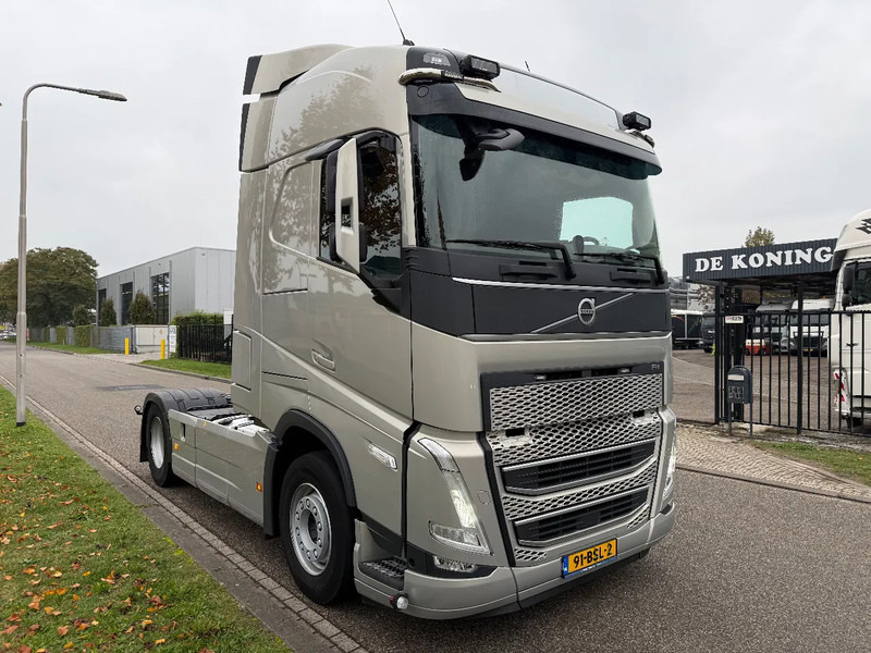 Volvo FH 460 2022 only 406.000 km !!! - Tractor unit: picture 2 Volvo FH 460 2022 only 406.000 km !!! - Tractor unit: picture 2