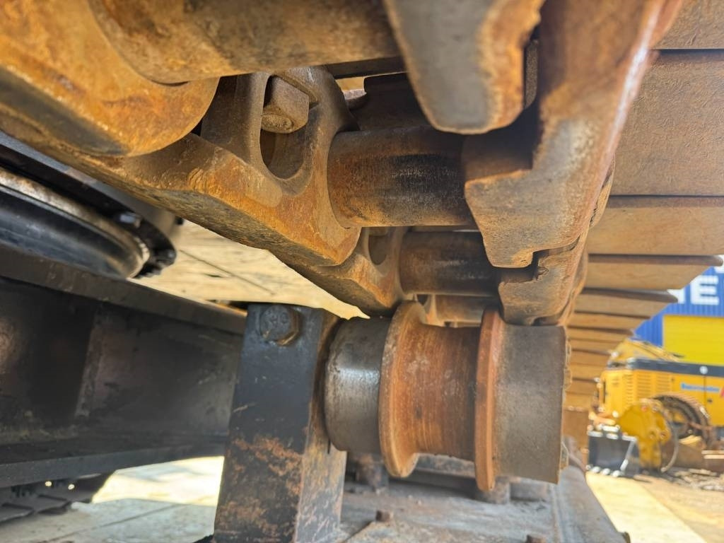 Crawler excavator CAT 365 C L: picture 13