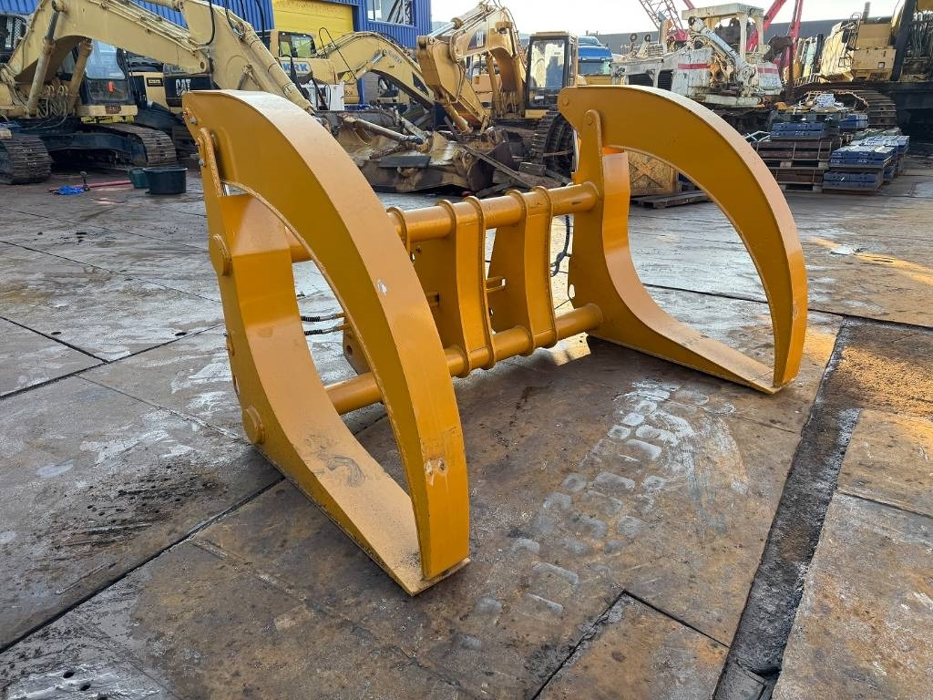 CAT 950 log forks clamp - Grapple for Forestry equipment: picture 3 CAT 950 log forks clamp - Grapple for Forestry equipment: picture 3