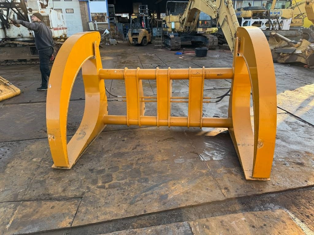 CAT 950 log forks clamp - Grapple for Forestry equipment: picture 2 CAT 950 log forks clamp - Grapple for Forestry equipment: picture 2