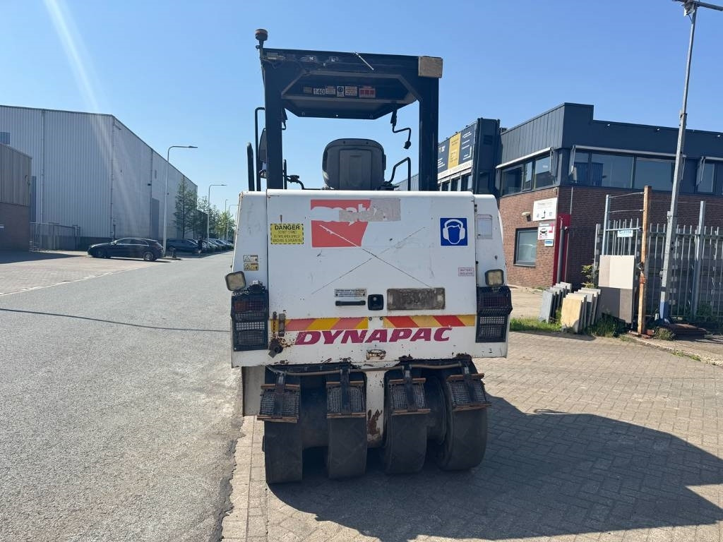 Dynapac CP 142 - Pneumatic roller: picture 4 Dynapac CP 142 - Pneumatic roller: picture 4