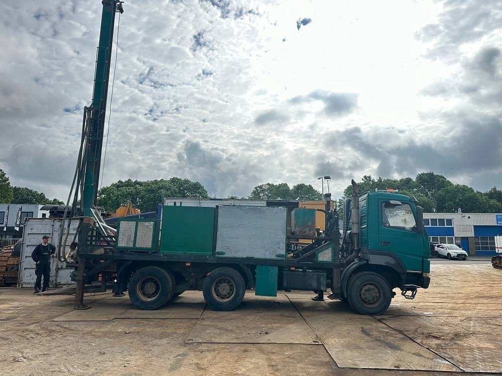 Volvo terberg fm1350 waterdrill 500m mudpump - Drilling rig: picture 3 Volvo terberg fm1350 waterdrill 500m mudpump - Drilling rig: picture 3
