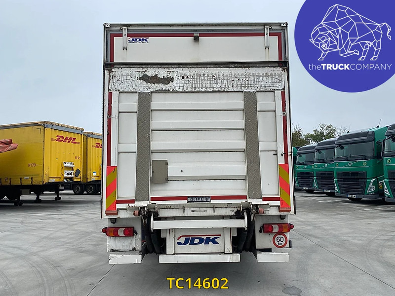 Mercedes-Benz Antos 1827 - Box truck: picture 3 Mercedes-Benz Antos 1827 - Box truck: picture 3