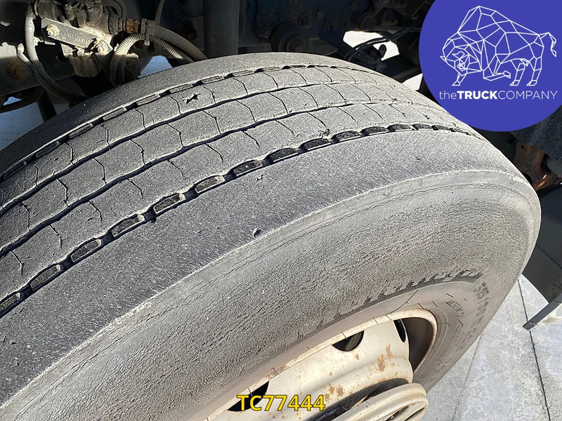 Mercedes-Benz Axor 1828 - Curtainsider truck: picture 4 Mercedes-Benz Axor 1828 - Curtainsider truck: picture 4