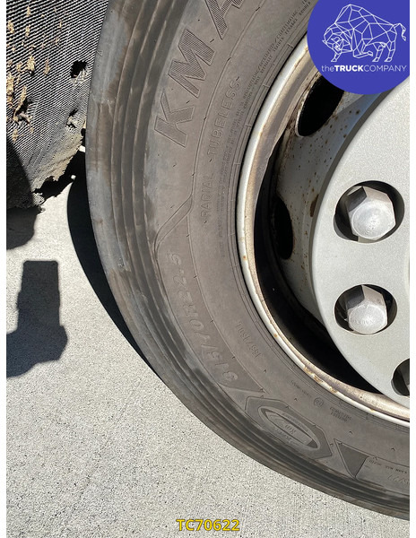 Box truck Renault D 320: picture 14 Box truck Renault D 320: picture 14