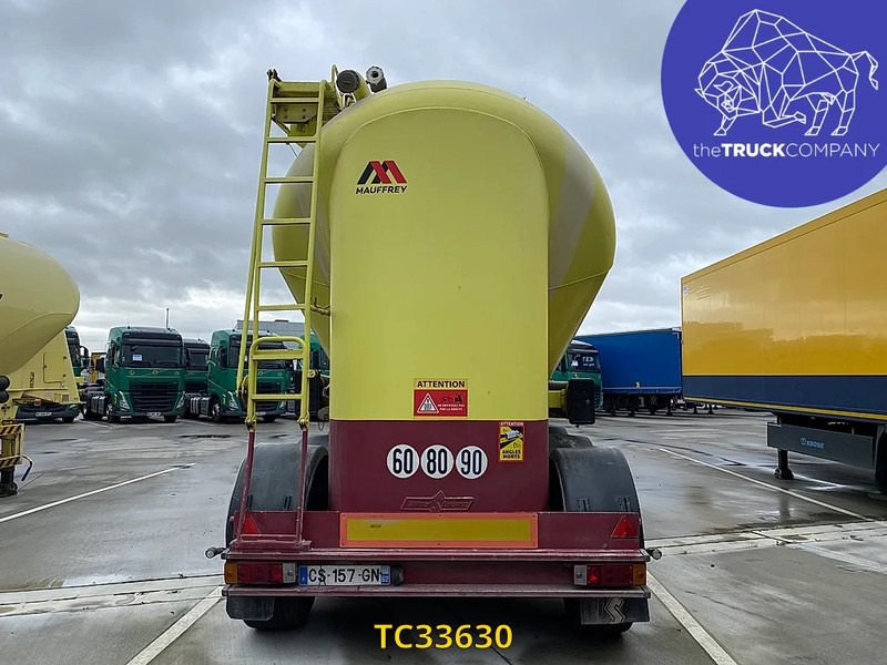 Tank semi-trailer SPITZER: picture 7 Tank semi-trailer SPITZER: picture 7