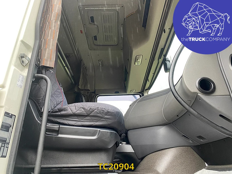 Tractor unit DAF XF 460: picture 9