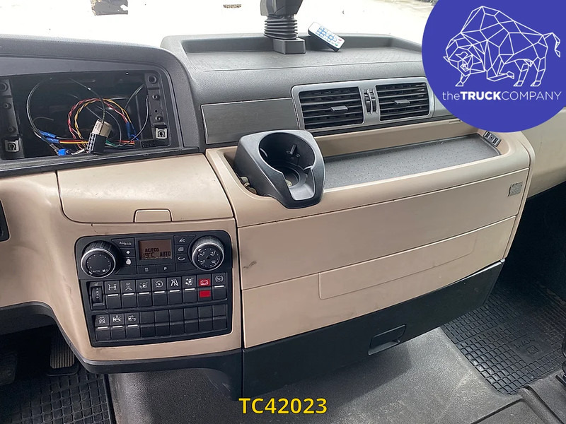 Tractor unit MAN TGX 420: picture 6