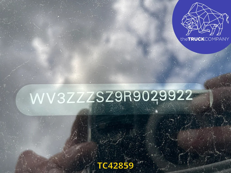 Volkswagen Crafter 2.0 TDI BOX + LIFT - Box van: picture 3 Volkswagen Crafter 2.0 TDI BOX + LIFT - Box van: picture 3