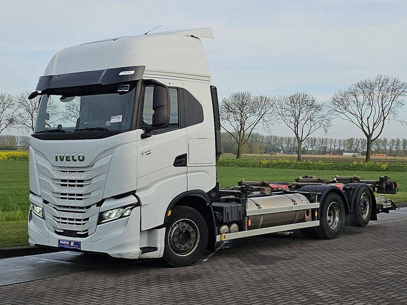 Iveco S-WAY AS260S46 LNG INT. STEERAXLE - Container transporter/ Swap body truck: picture 2 Iveco S-WAY AS260S46 LNG INT. STEERAXLE - Container transporter/ Swap body truck: picture 2