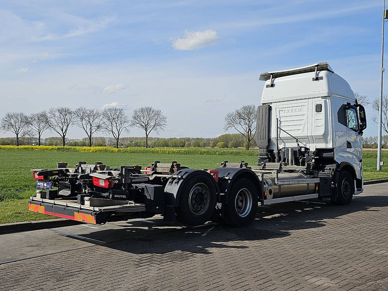 Iveco S-WAY AS260S46 LNG INT. STEERAXLE - Container transporter/ Swap body truck: picture 3 Iveco S-WAY AS260S46 LNG INT. STEERAXLE - Container transporter/ Swap body truck: picture 3