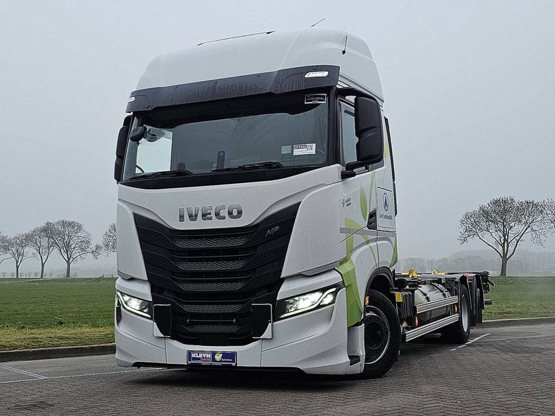 Iveco S-WAY AS260S46 LNG INT. STEERAXLE - Container transporter/ Swap body truck: picture 1 Iveco S-WAY AS260S46 LNG INT. STEERAXLE - Container transporter/ Swap body truck: picture 1