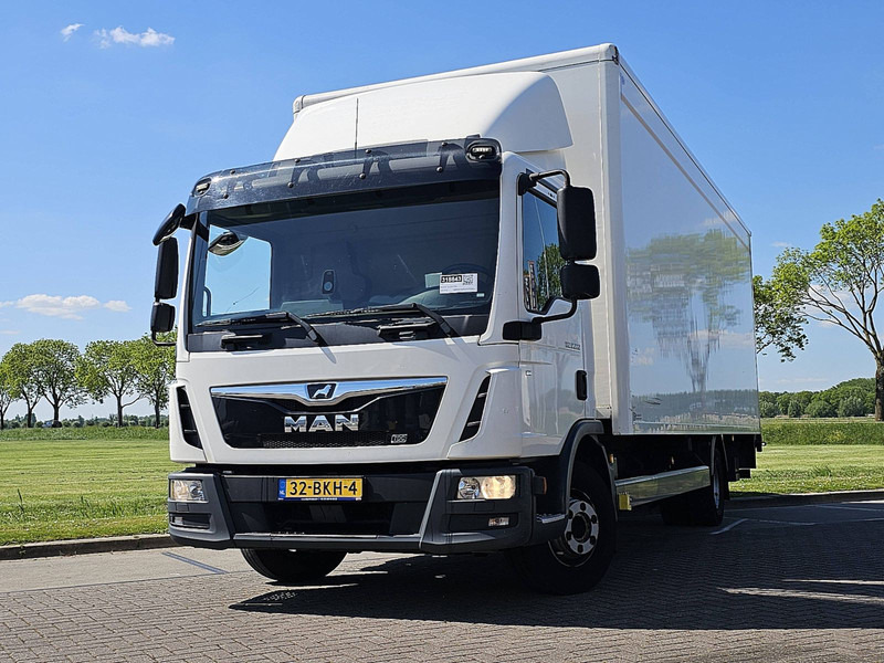 MAN 12.220 TGL - Box truck: picture 1 MAN 12.220 TGL - Box truck: picture 1