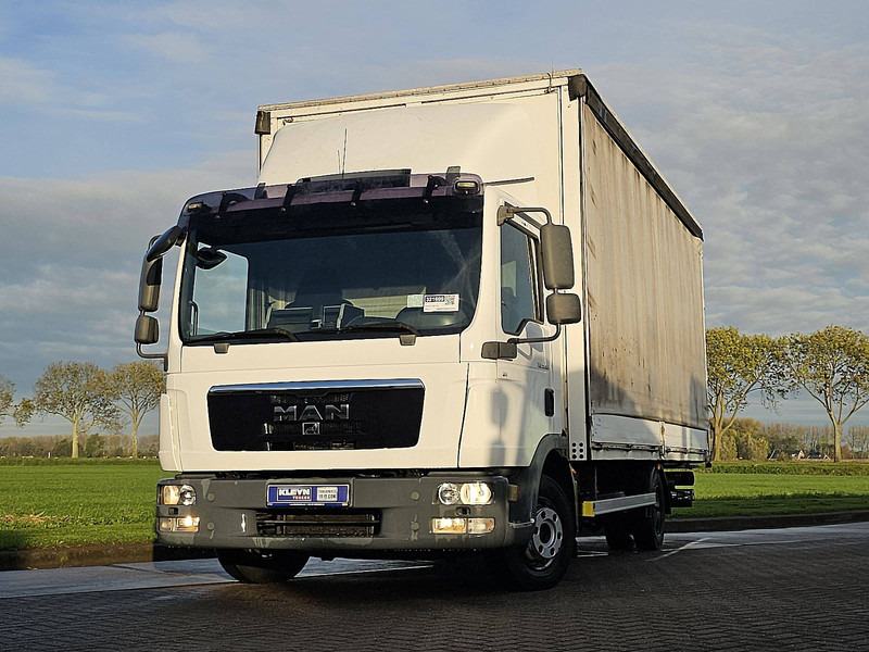 MAN 8.180 TGL - Curtainsider truck: picture 1 MAN 8.180 TGL - Curtainsider truck: picture 1