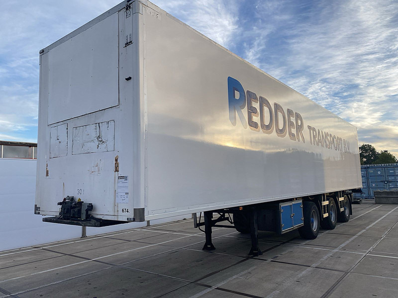 Pacton R3-001 2X STEER AXLE LIFT - Closed box semi-trailer: picture 1 Pacton R3-001 2X STEER AXLE LIFT - Closed box semi-trailer: picture 1