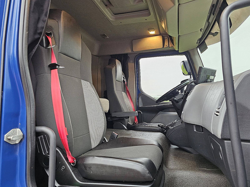 Box truck Renault D 250: picture 7 Box truck Renault D 250: picture 7