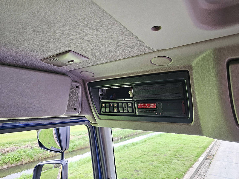 Box truck Renault D 250: picture 10 Box truck Renault D 250: picture 10