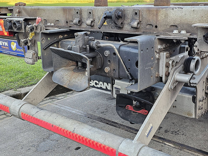 Container transporter/ Swap body truck Scania R410 6X2*4 RET. CNG GAS: picture 15 Container transporter/ Swap body truck Scania R410 6X2*4 RET. CNG GAS: picture 15