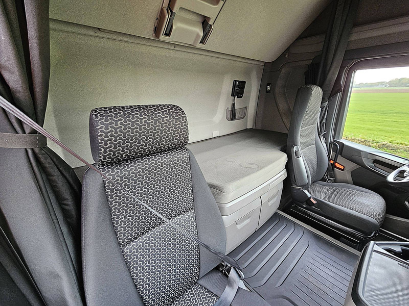 Tractor unit Scania R450 2X TANK RETARDER: picture 17 Tractor unit Scania R450 2X TANK RETARDER: picture 17