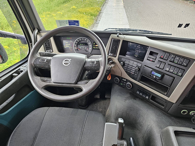 Tractor unit Volvo FM 13.460 6X2 STEERED 458TKM: picture 8 Tractor unit Volvo FM 13.460 6X2 STEERED 458TKM: picture 8