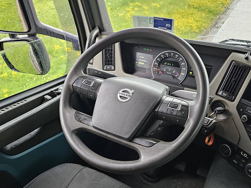 Tractor unit Volvo FM 13.460 6X2 STEERED 458TKM: picture 11 Tractor unit Volvo FM 13.460 6X2 STEERED 458TKM: picture 11