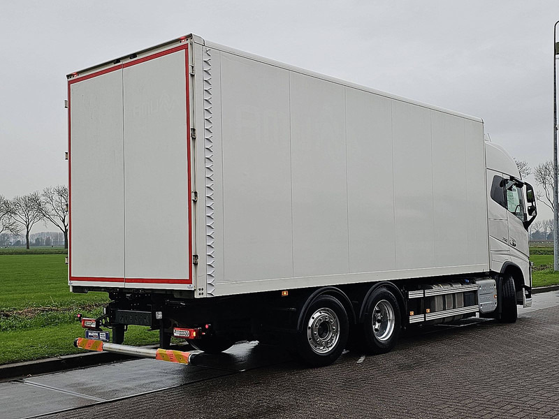 Volvo FH 16.750 6X2*4 4 SEATS 154TKM - Box truck: picture 3 Volvo FH 16.750 6X2*4 4 SEATS 154TKM - Box truck: picture 3