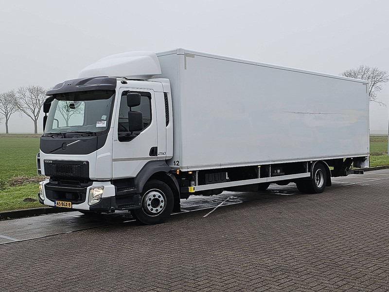 Volvo FL 250.14 - Box truck: picture 2 Volvo FL 250.14 - Box truck: picture 2