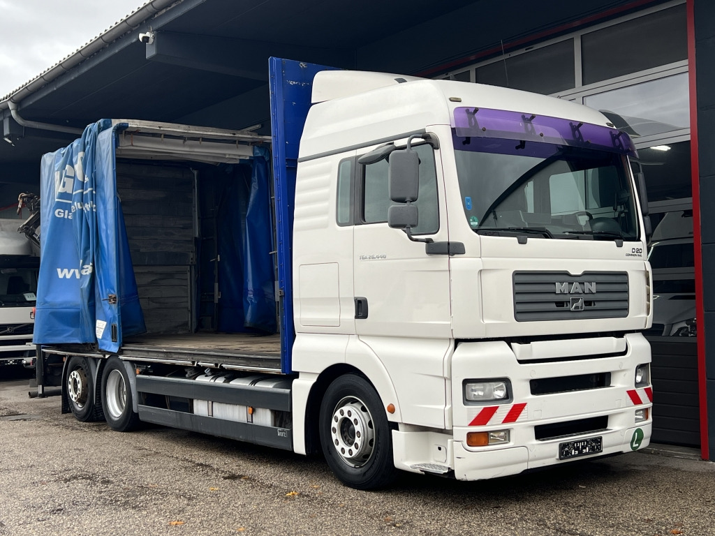 MAN TGA 26.440 6x2 LL Retarder Kran Palfinger 20002 - Curtainsider truck, Crane truck: picture 4 MAN TGA 26.440 6x2 LL Retarder Kran Palfinger 20002 - Curtainsider truck, Crane truck: picture 4
