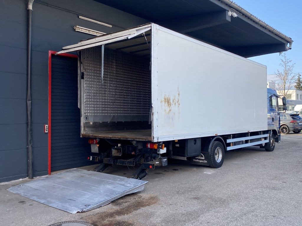 Box truck MAN TGL 12.240 7,2mKoffer  Klimaaut LBW AutomatikAHK: picture 11