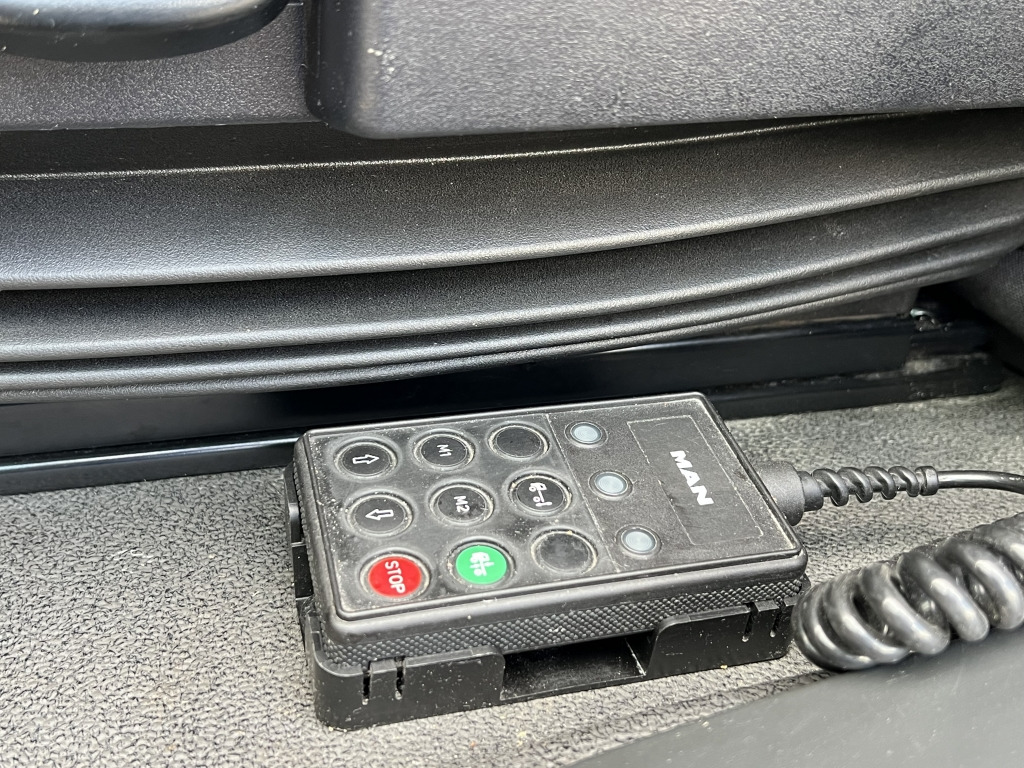 MAN TGM 12.290 Klimaautomatik NAVI Kamera 7m+LBW AHK - Box truck: picture 4 MAN TGM 12.290 Klimaautomatik NAVI Kamera 7m+LBW AHK - Box truck: picture 4