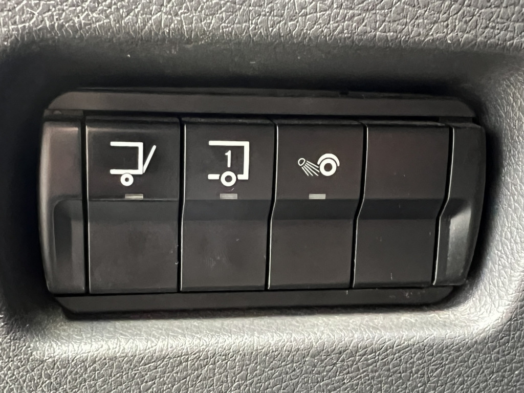 Mercedes-Benz Atego 1230 Klima ACC Schlafkabine 7,2m P+P LBW - Curtainsider truck: picture 2 Mercedes-Benz Atego 1230 Klima ACC Schlafkabine 7,2m P+P LBW - Curtainsider truck: picture 2