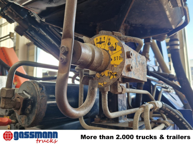 16523 CE - Loader crane: picture 2 16523 CE - Loader crane: picture 2