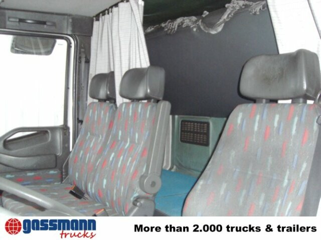 Iveco EuroCargo 120E24 4x2 - Curtainsider truck: picture 4 Iveco EuroCargo 120E24 4x2 - Curtainsider truck: picture 4