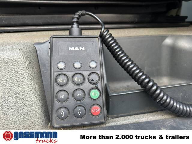 MAN TGA 18.350 4x2 LL, Fahrschulausstattung - Box truck: picture 5 MAN TGA 18.350 4x2 LL, Fahrschulausstattung - Box truck: picture 5