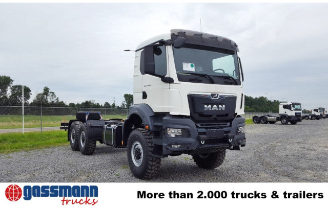 MAN TGS 33.440 6x6 BB CH, Euro2, Einzelbereifung - Cab chassis truck: picture 3 MAN TGS 33.440 6x6 BB CH, Euro2, Einzelbereifung - Cab chassis truck: picture 3